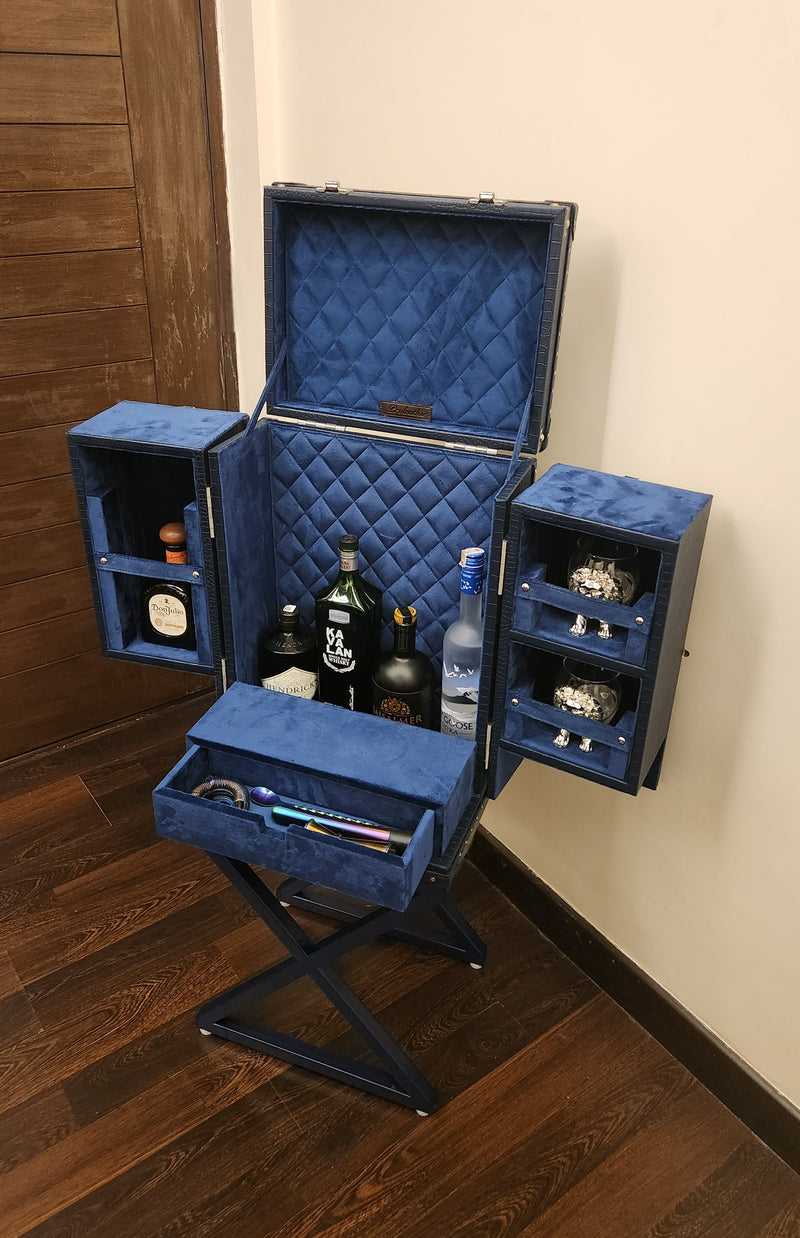 Mini bar cabinet