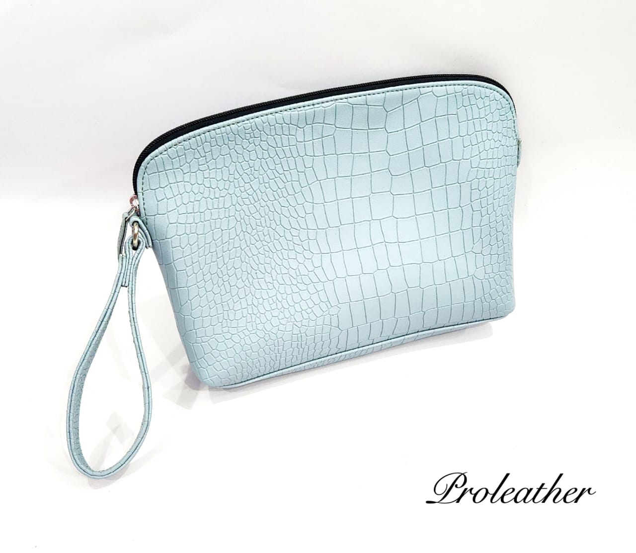 Pouch with handle
